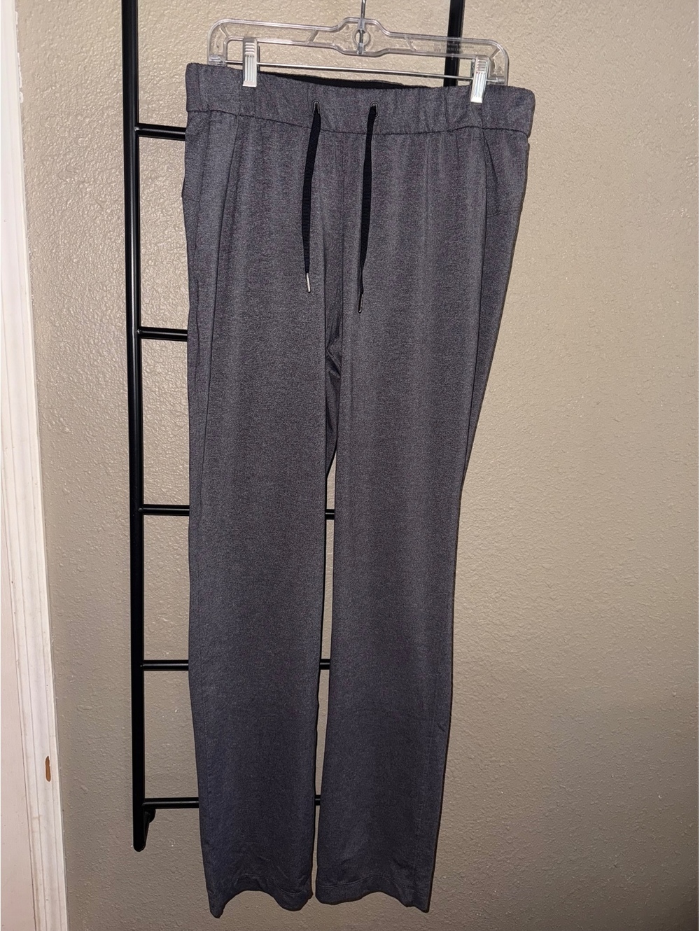 Lululemon Women’s Size 8 Gray Straight-Leg Pull-On Pants Drawstring Stretch